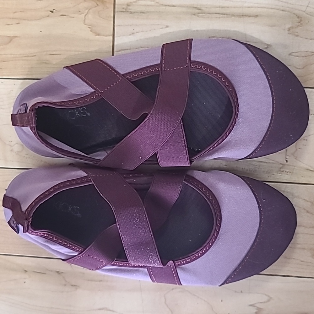 Fit kicks Women's Crossover shoes size L (8.5)